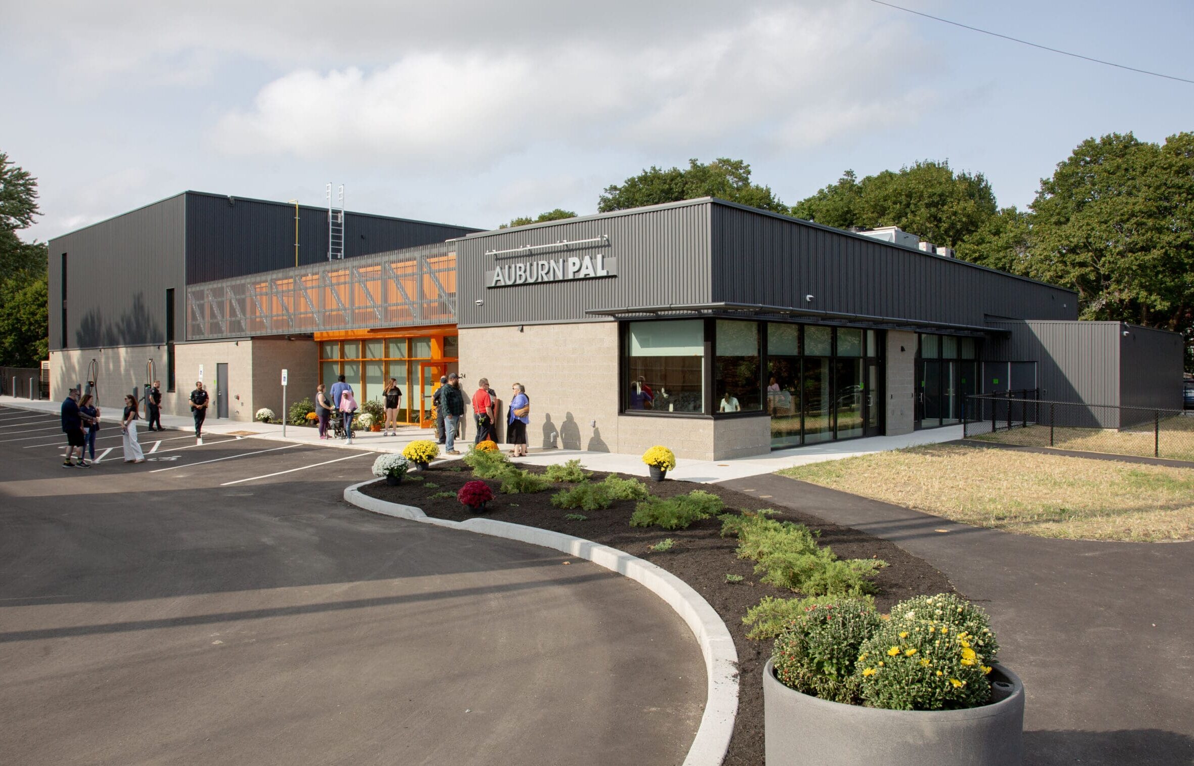 celebrating-a-new-community-hub-with-the-auburn-police-activities